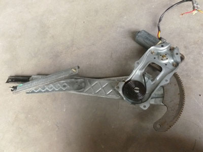 1998 Ford Expedition XLT - Door Window Regulator with Motor, Front Right3